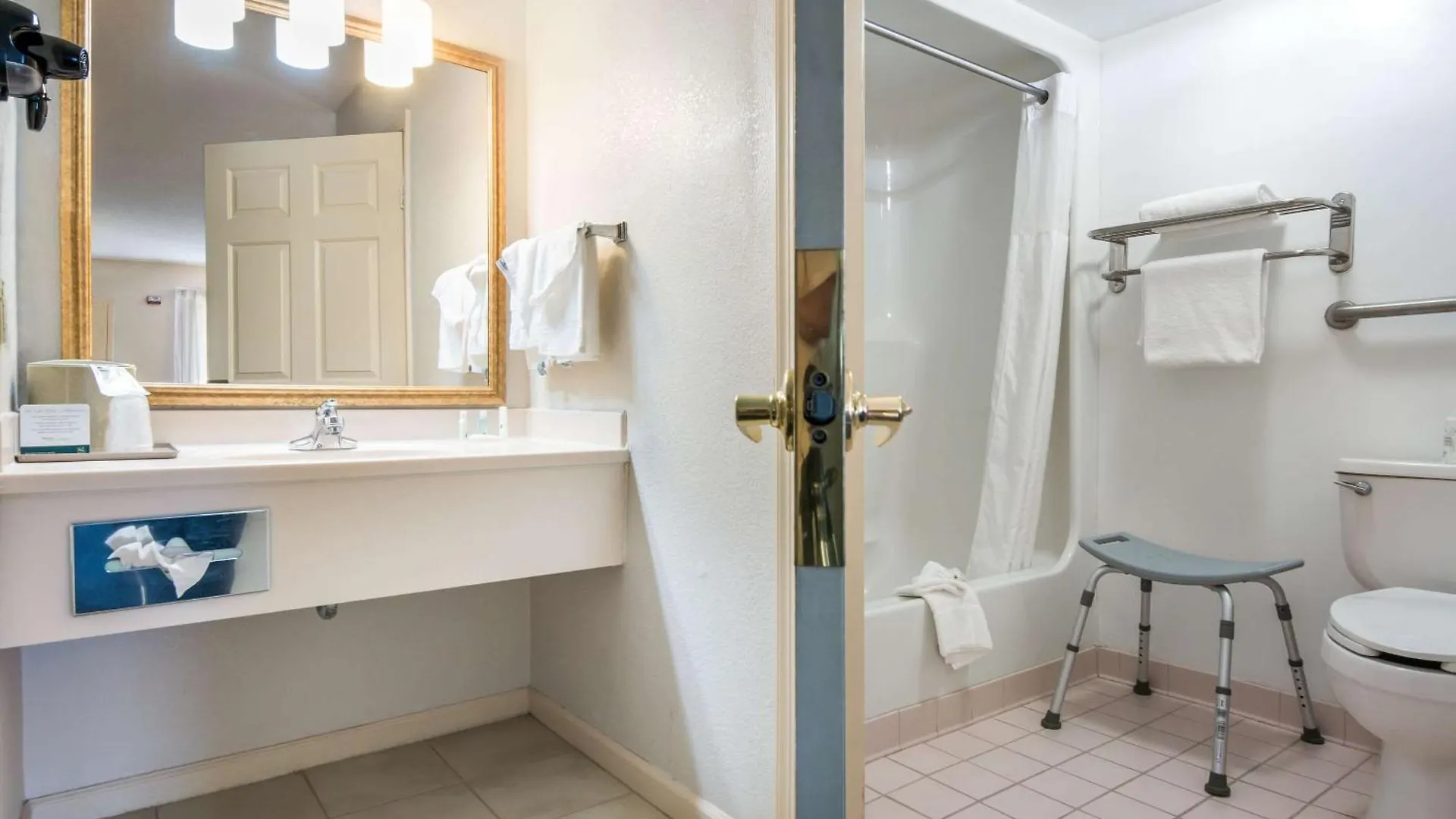 Quality Inn Little Creek Virginia Beach